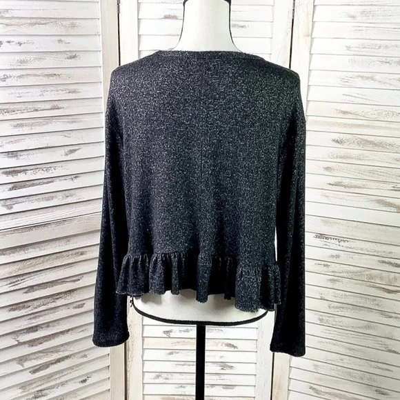 OLIVIA RAE | Lightweight Peplum Soft Sweater Small - Picture 4 of 9